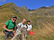 03 Dal Monte Foppa ampia vista sullo  scenario della nostra escursione ai Laghi e al Monte Ponteranica centrale